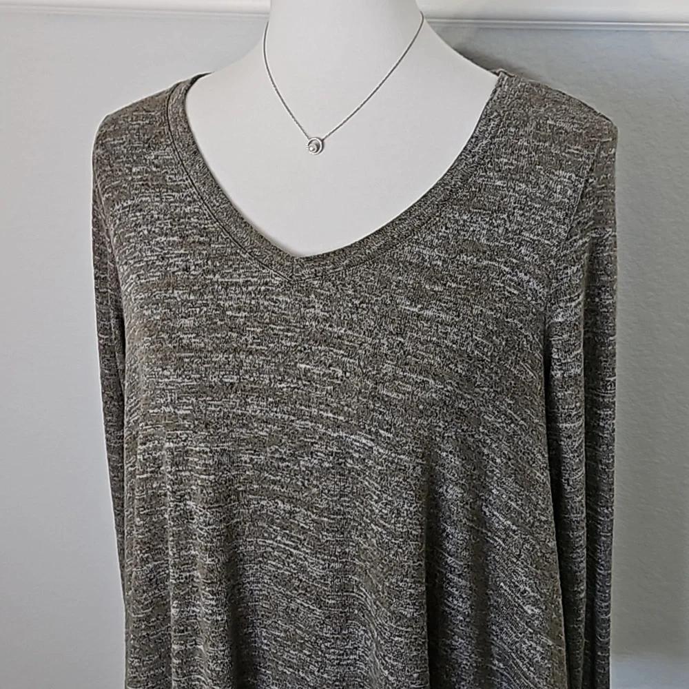 Aerie Long Sleeve Tight Knit Flowy V-neck Top Heather Green XS - Picture 9 of 13